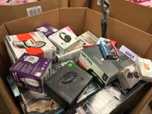 Target Electronics Pallet with wholesale customer return electronics, household appliances, headphones, gaming accessories, and small appliances