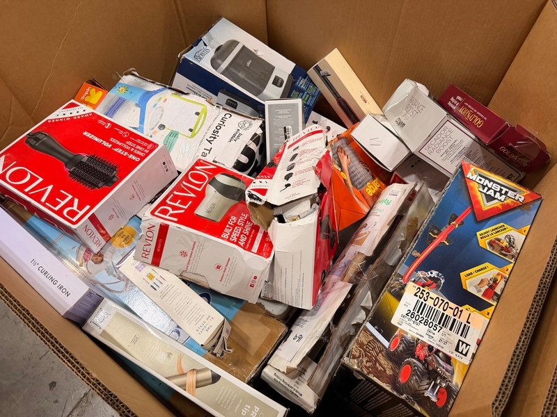 Target Electronics Pallet with wholesale customer return electronics, household appliances, headphones, gaming accessories, and small appliances