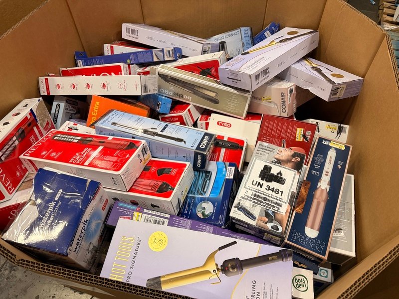Target Electronics Pallet with wholesale customer return electronics, household appliances, headphones, gaming accessories, and small appliances