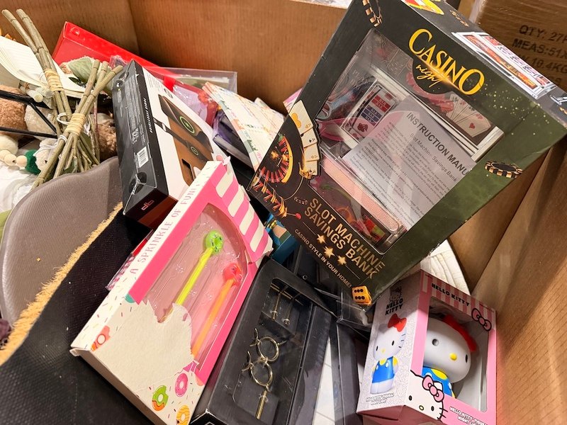 Off-Price Name-Brand GM Truckload featuring wholesale furniture, electronics, handbags, kitchenware, toys, sporting goods, home décor, and brand-new shelf-pull merchandise