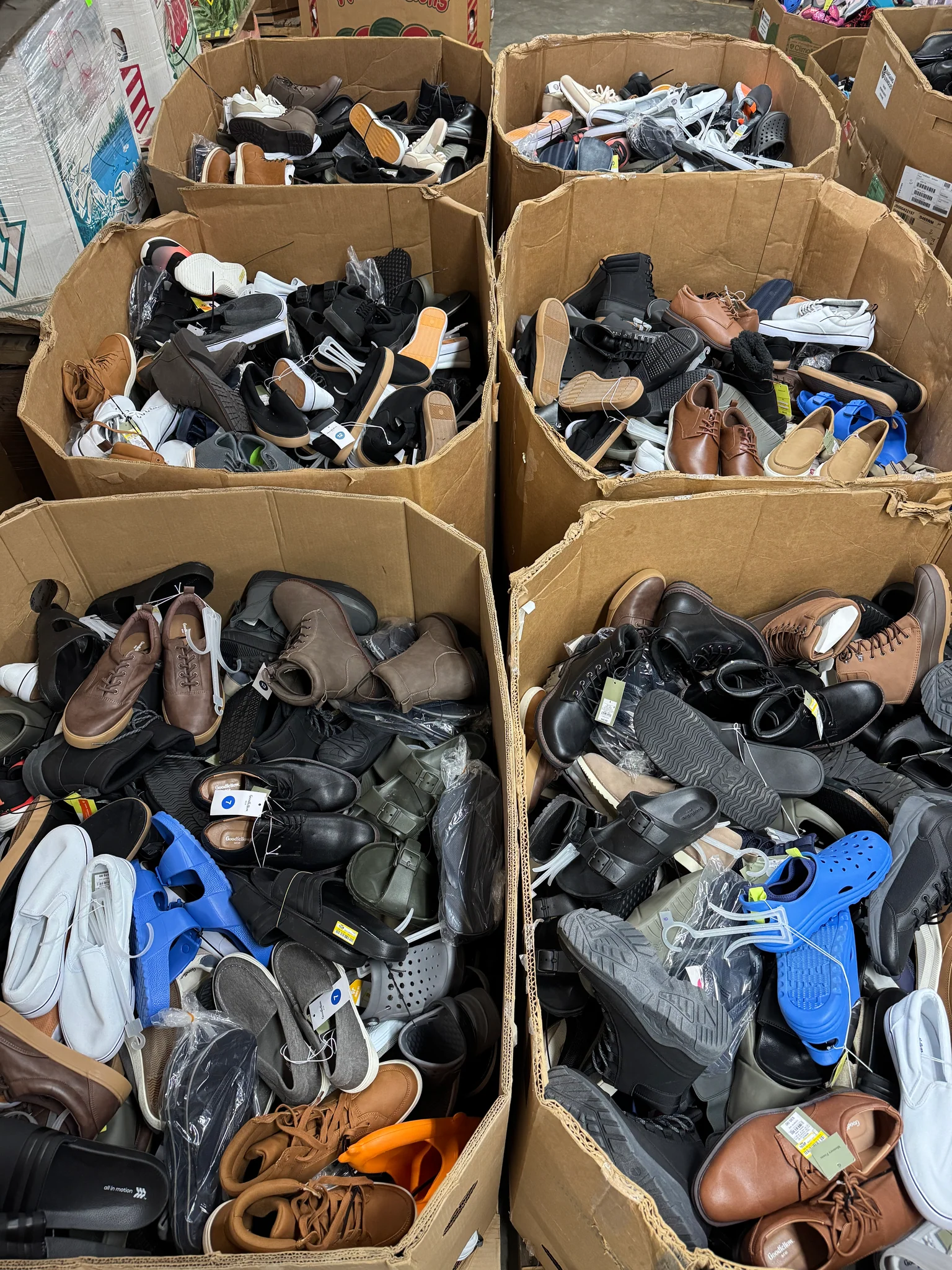 Target Men's Shoes Wholesale Pallet with 200 pairs of brand-new men's sneakers, boots, dress shoes, sandals, and all-season footwear