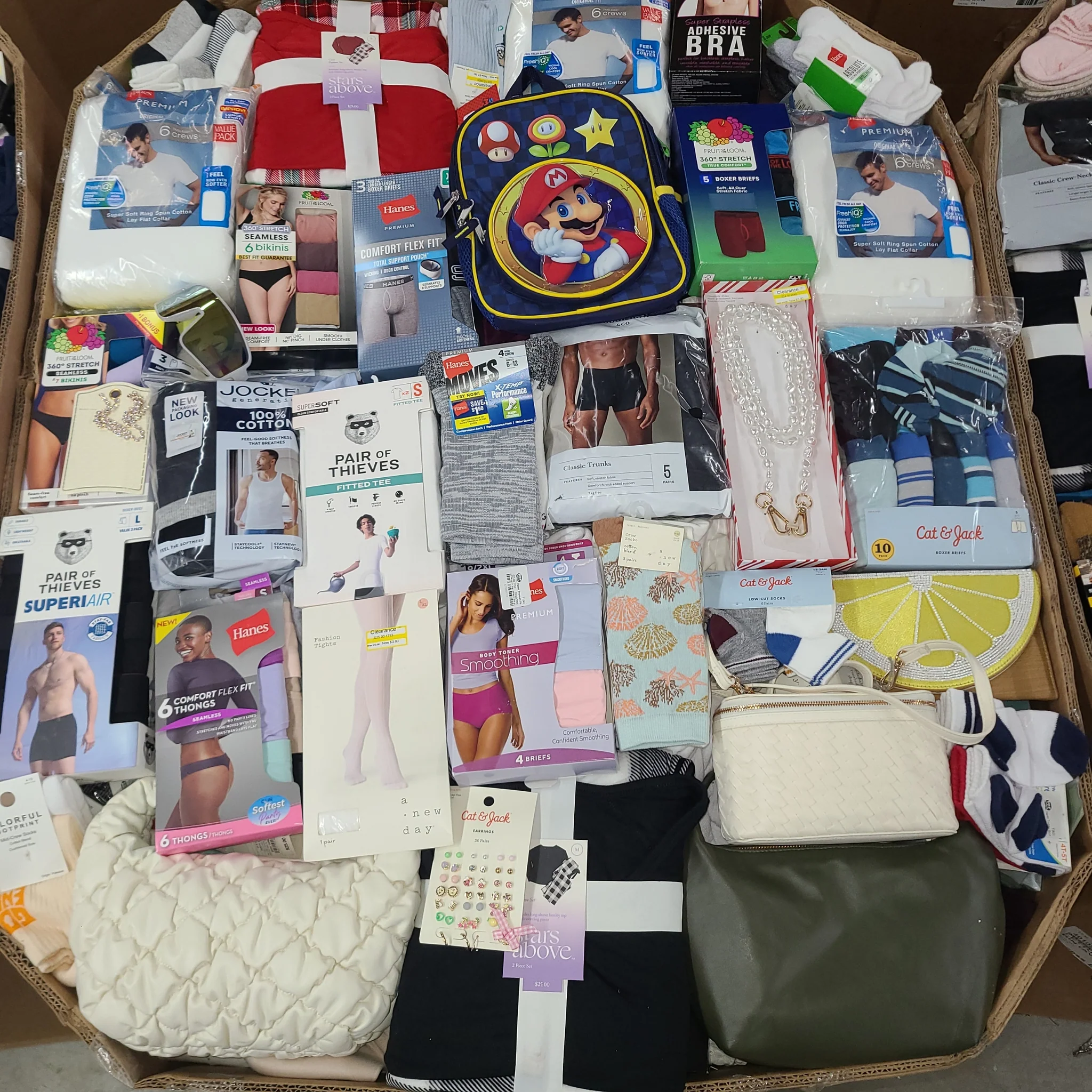 Target Accessories Wholesale Pallet with 1,500+ new fashion accessories including handbags, jewelry, socks, bras, belts, hats, and more
