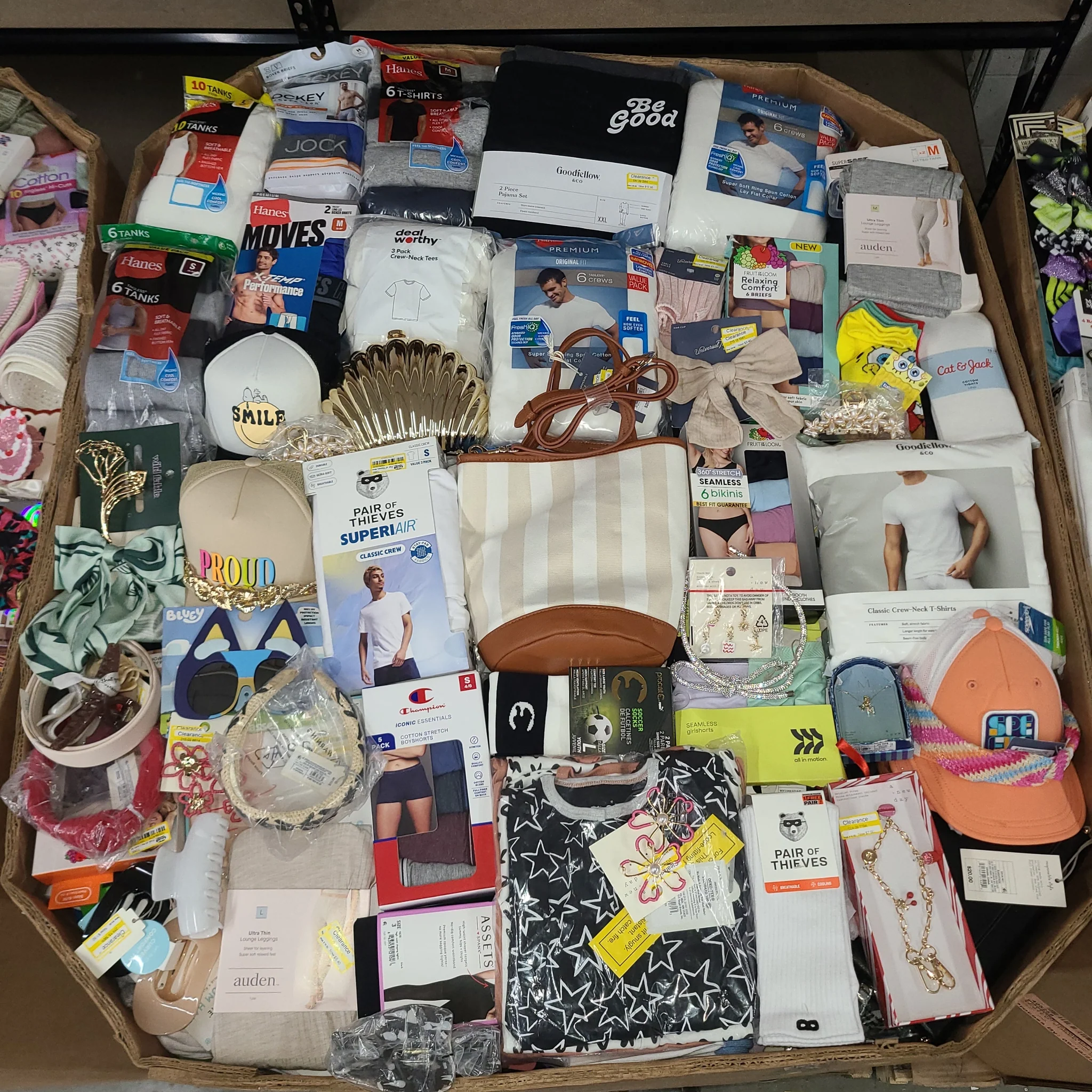 Target Accessories Wholesale Pallet with 1,500+ new fashion accessories including handbags, jewelry, socks, bras, belts, hats, and more